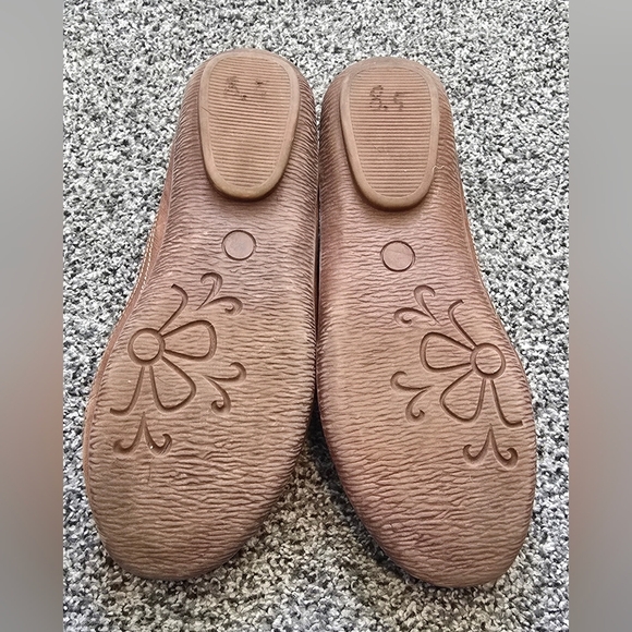 Sandhills Collection Shoes Slip On Leather Pleated Button Detail Tan Size8.5M - Picture 11 of 12